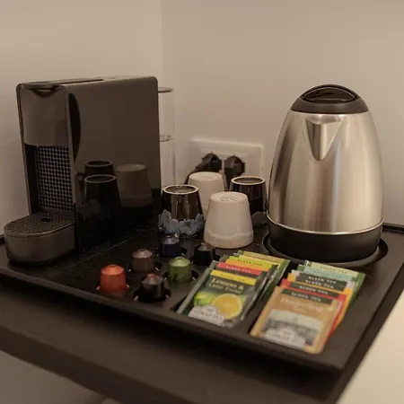 Nel Blu Dipinto Di Blu 4*