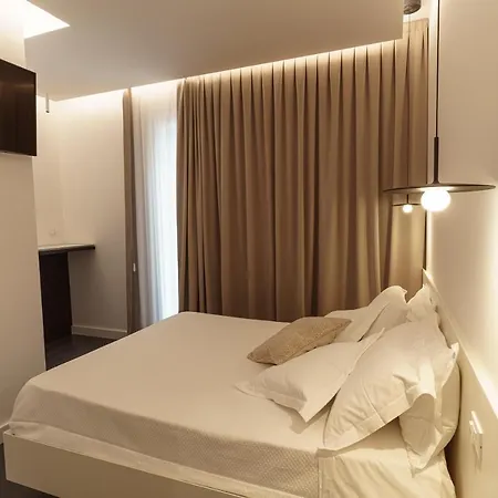 Nel Blu Dipinto Di Blu 4*